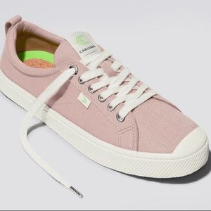 Cariuma OCA low key womens 6.5 Rose Canvas